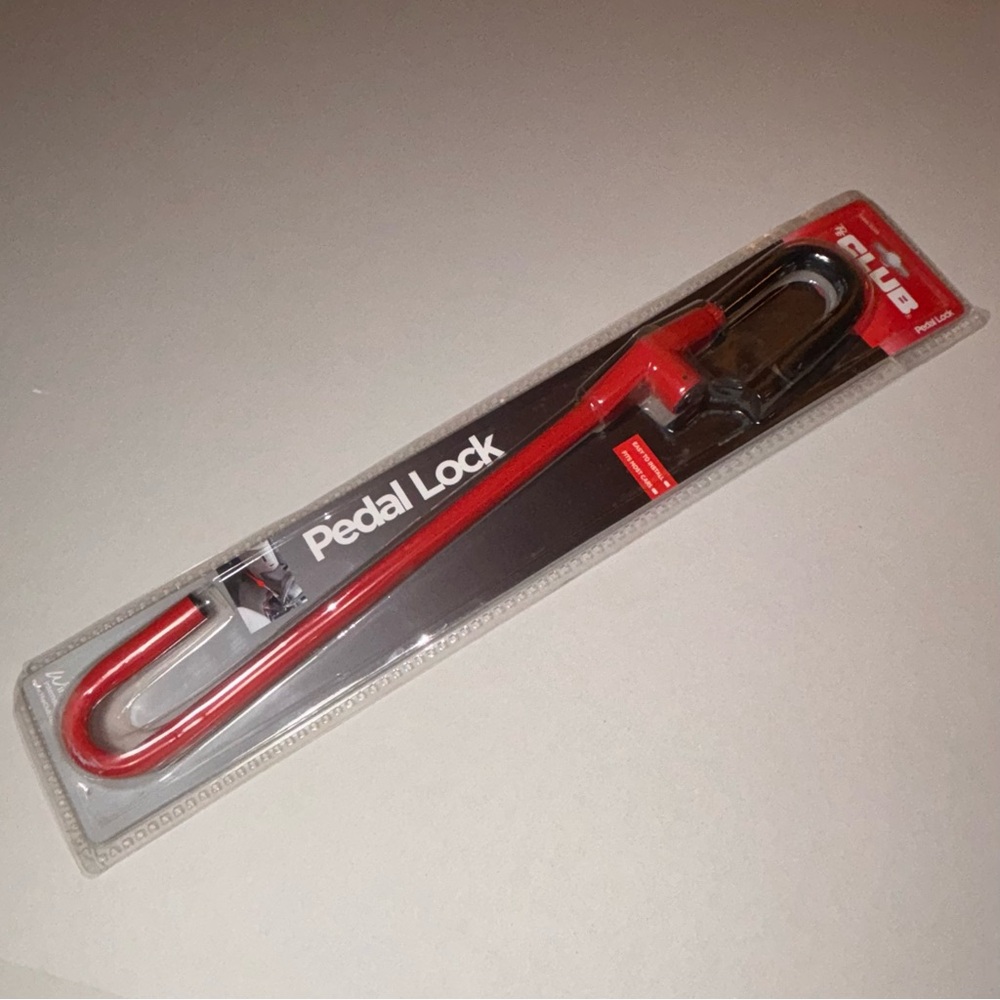 The Club CL303 Pedal to Steering Wheel Lock Red Within 21"-30" New